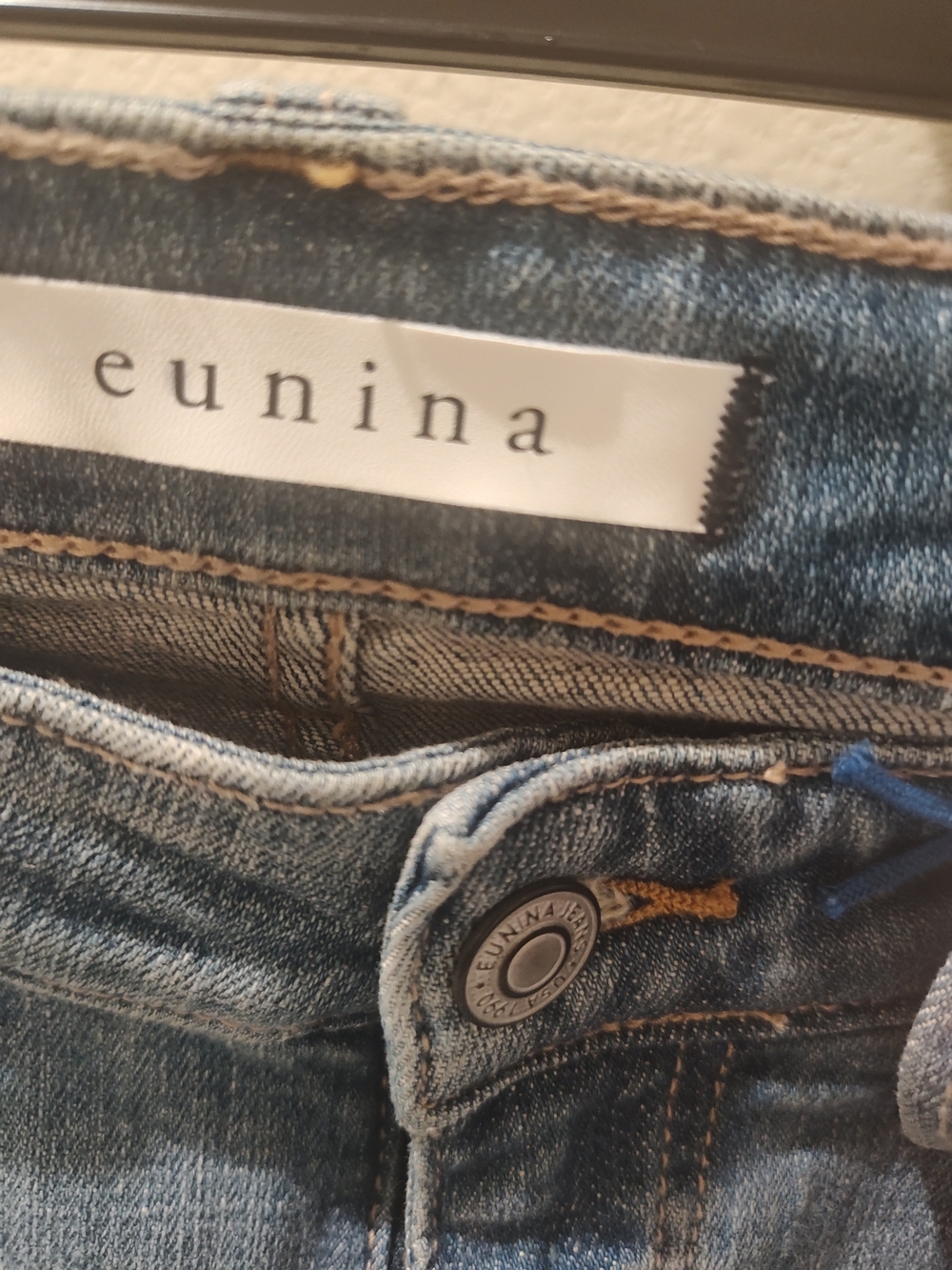 NWT Eunina Distressed Light Blue Women's Jeans Size 7 - Picture 4 of 5